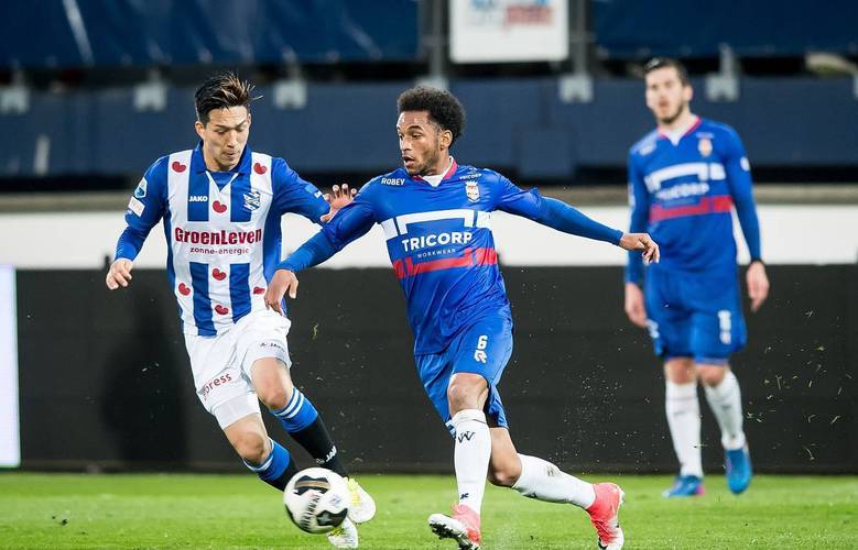 帮助球员在 帮助球员在