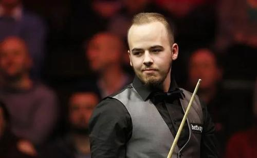 游泳运动的 游泳运动的