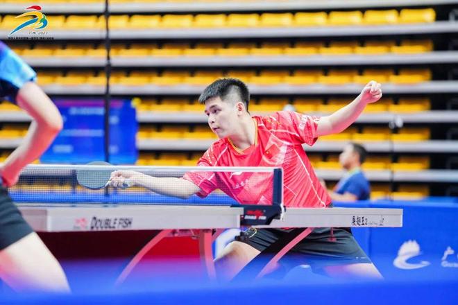 本场半决赛 本场半决赛